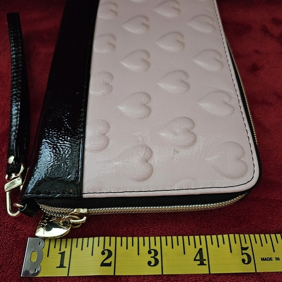 Betsey Johnson Pink and Black Patent Wristlet - Picture 10 of 11